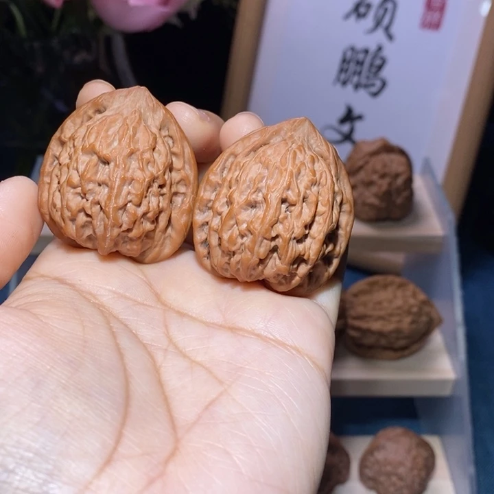 文玩核桃吊坠贵妃帽