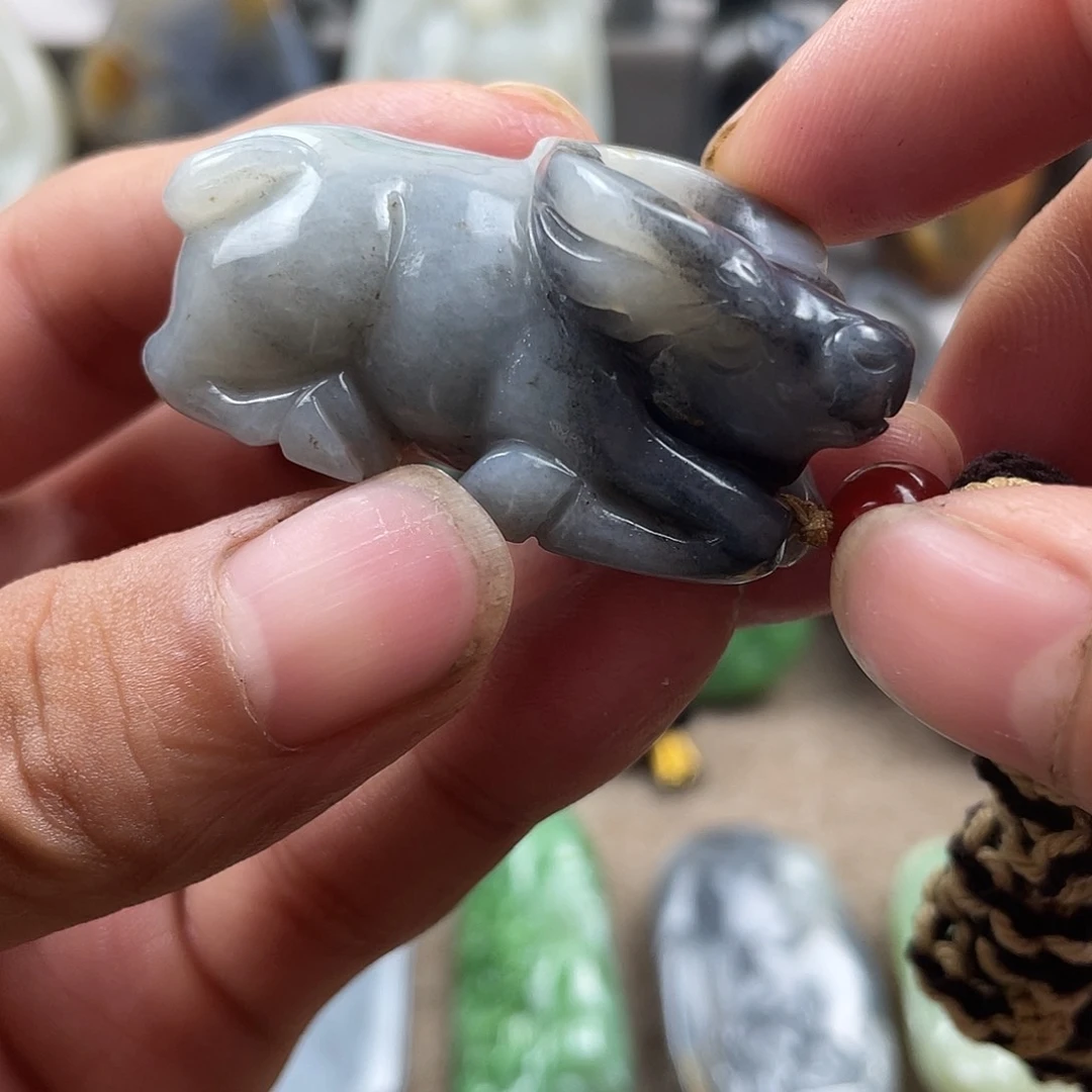 和田玉未镶嵌把件