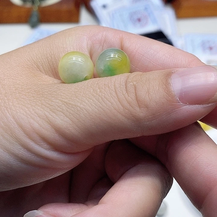 翡翠散珠冰黄加绿卡12