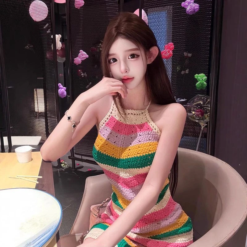 夏季性感修身镂空挂脖针织短款连衣裙显瘦女新款时尚小众包臀短裙