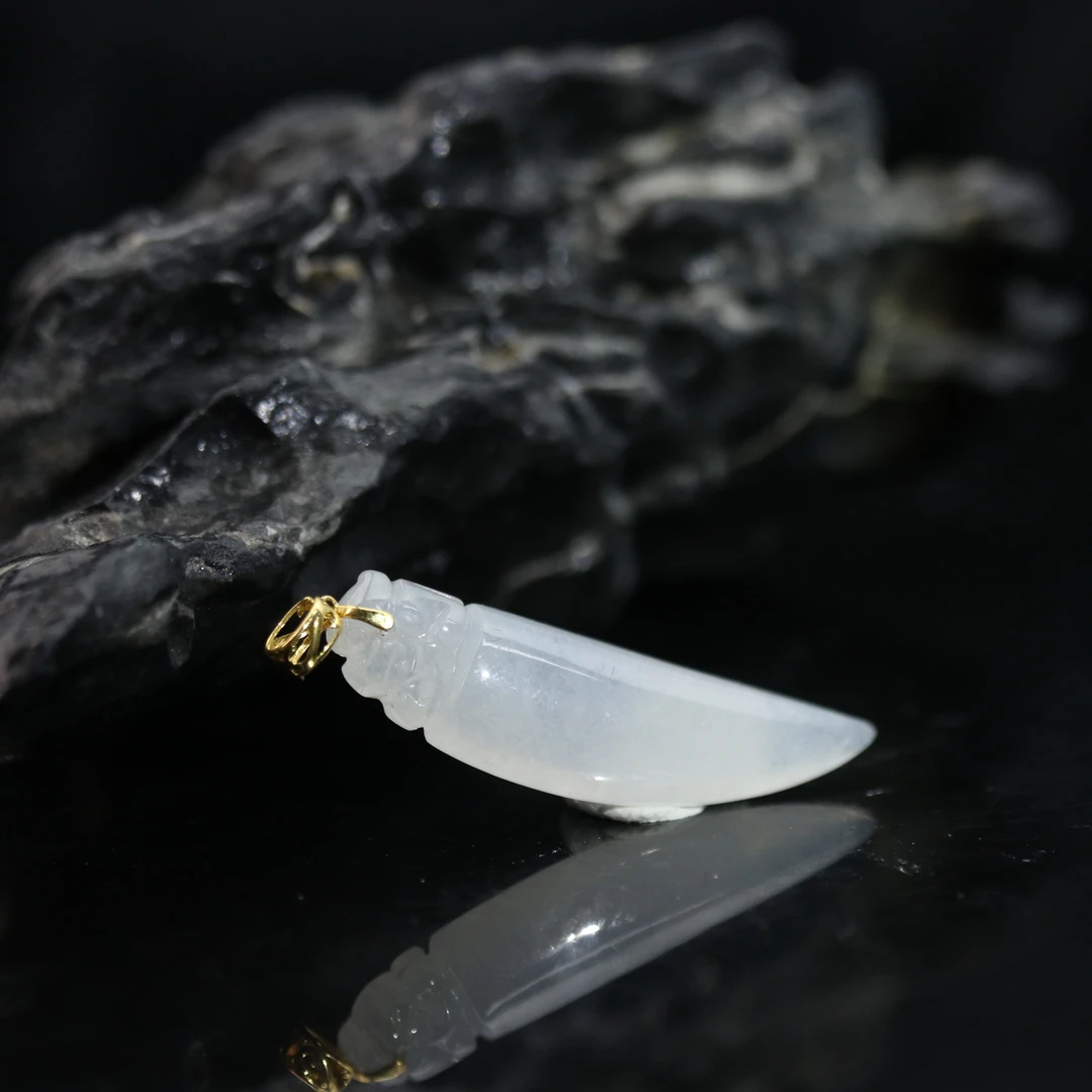 FC4天然缅甸翡翠A货18k龙牙/500401/保利厦门拍卖