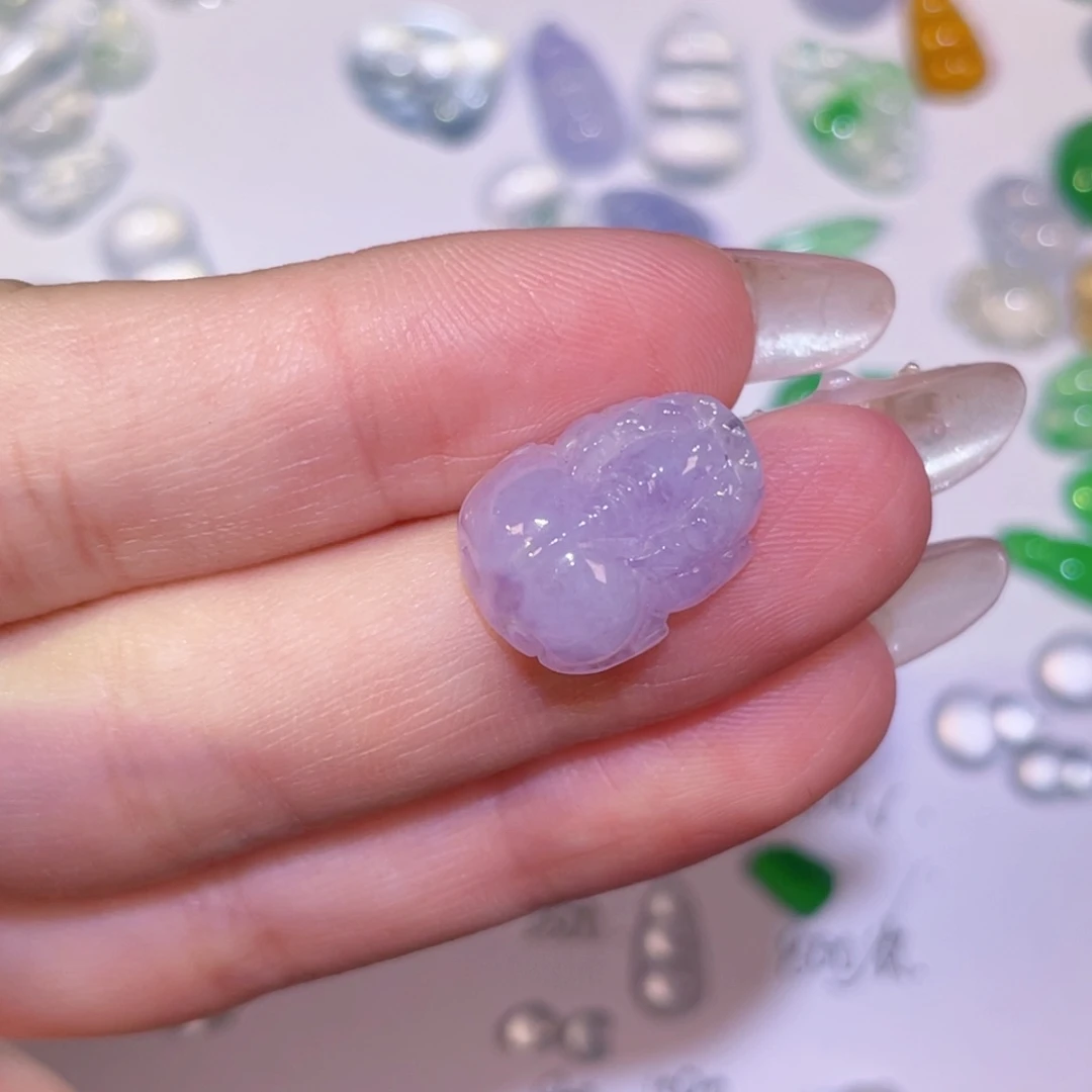 翡翠未镶嵌颈饰裸石