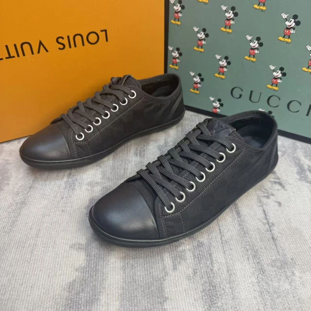 95新 LouisVuitton/路易威登 布面棋盘格满印休闲旅游鞋/39欧码