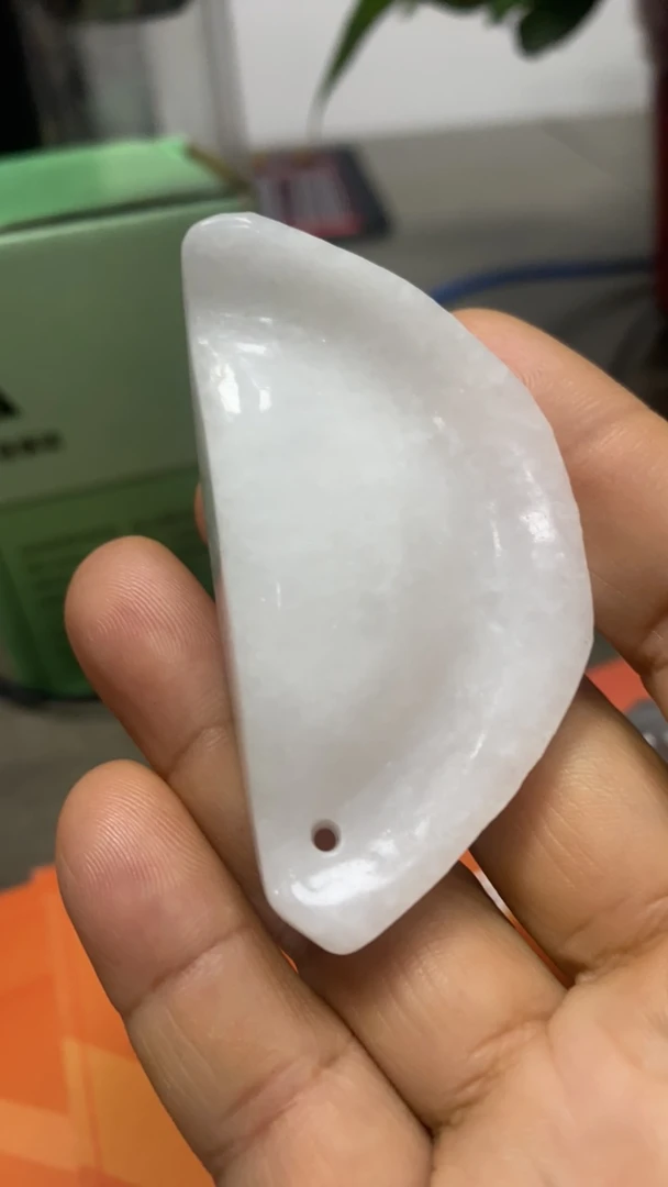 岫玉瓷白饺子挂件