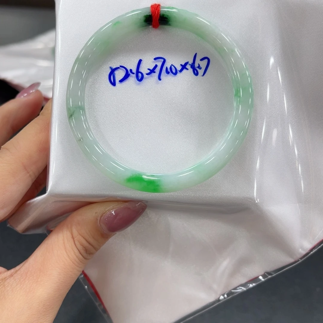 未镶嵌手镯翡翠翡翠