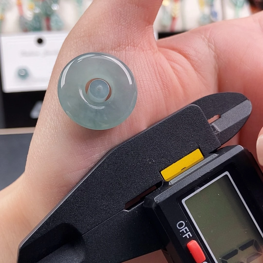 翡翠颈饰未镶嵌淡****1甜甜圈