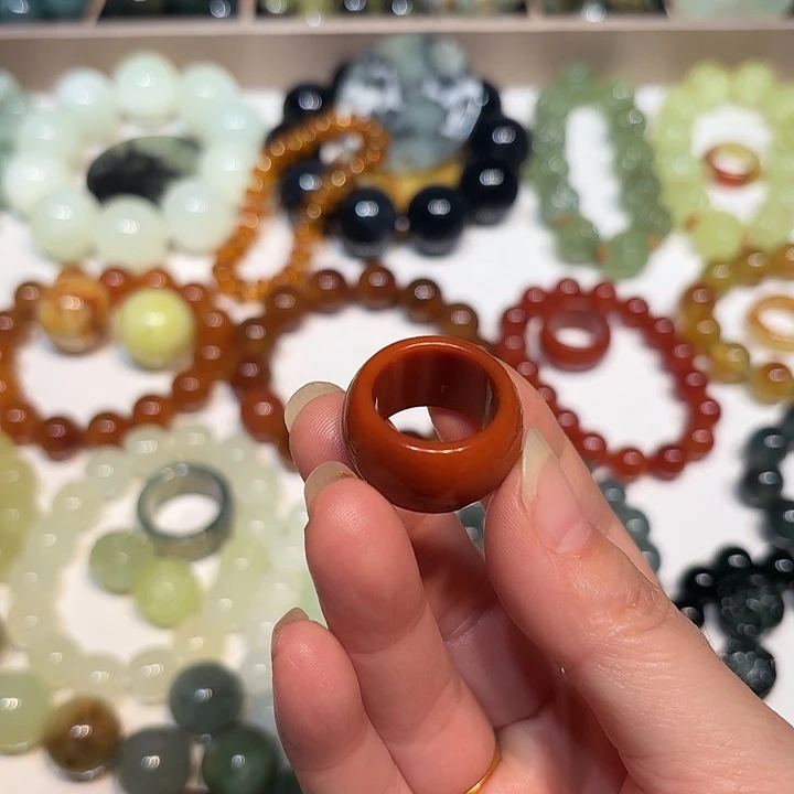 蛇纹石玉未镶嵌戒指