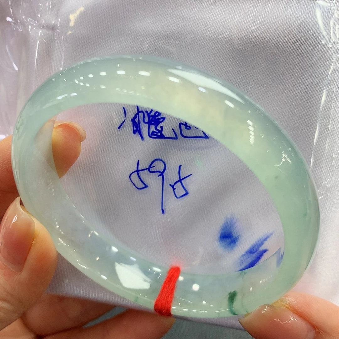 翡翠未镶嵌手镯59.5正圈两天鉴赏