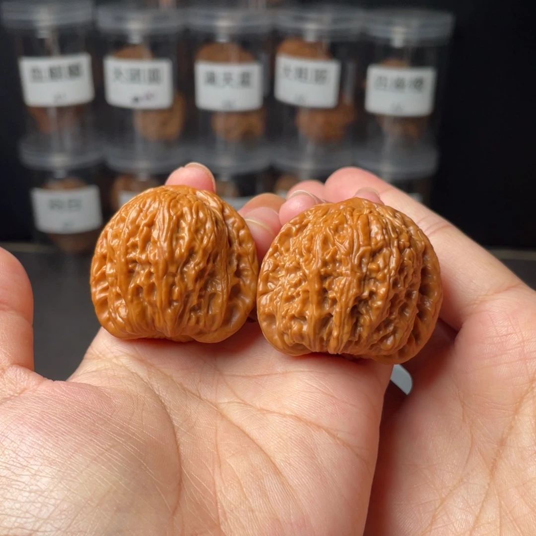 文玩核桃吊坠40绣球