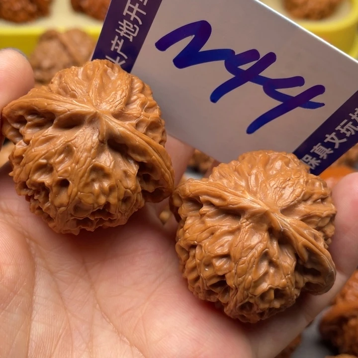 文玩核桃把件宫灯40