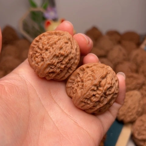 吊坠文玩核桃白狮子手捻