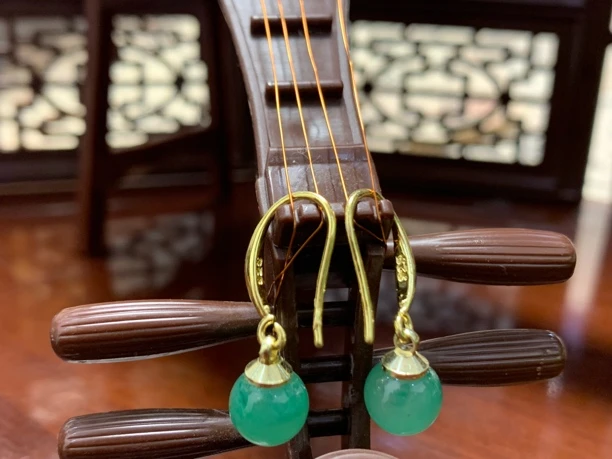 翠宏珠宝独龙玉耳坠