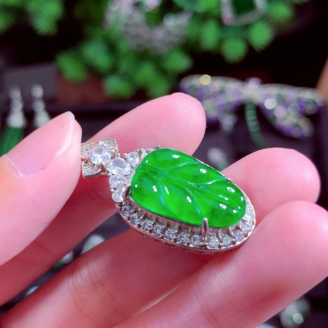 颈饰未镶嵌翡翠天然