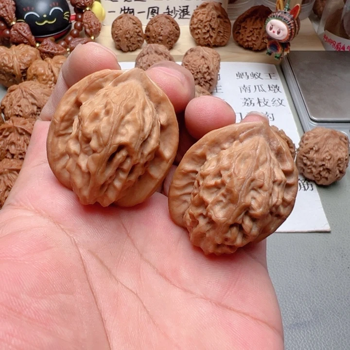 文玩核桃吊坠39尺全品大红袍