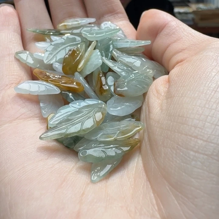 未镶嵌挂件翡翠福利10个，不包邮，拍一单邮费发货