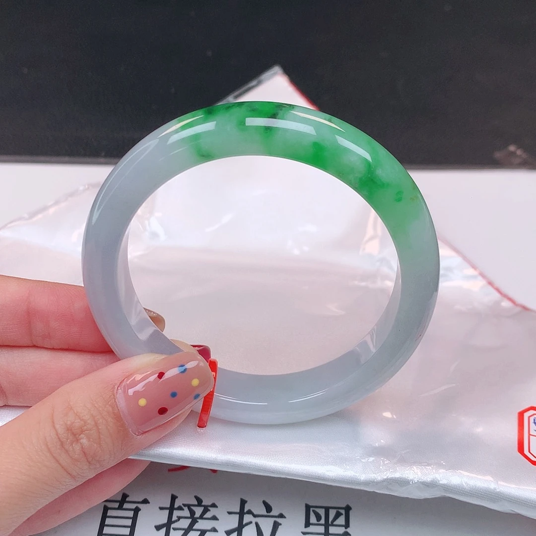 未镶嵌手镯翡翠523