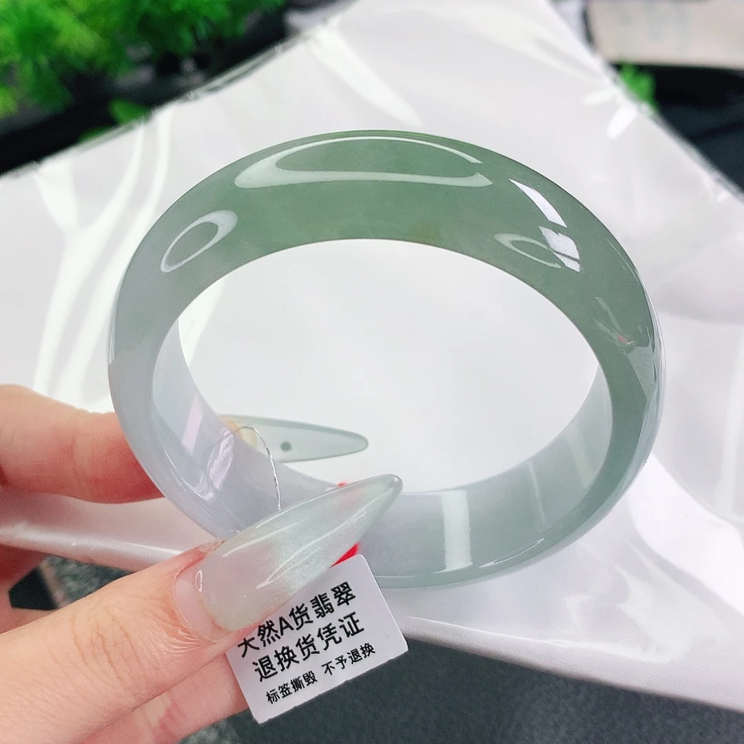 翡翠手镯未镶嵌58圈