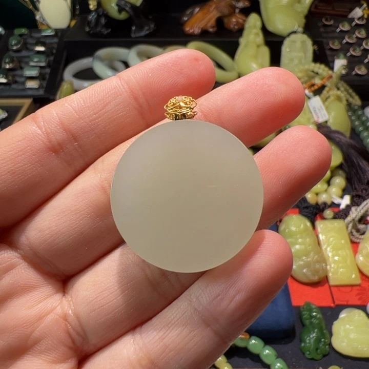 和田玉（黄玉）颈饰18K金镶嵌