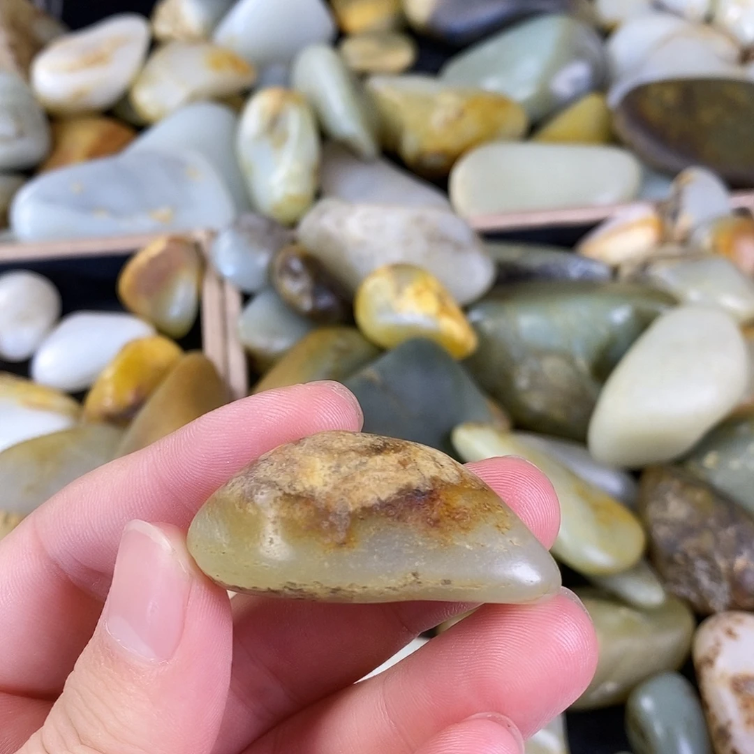 和田玉未镶嵌珠宝奇石