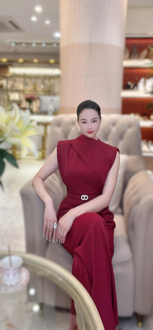 【UareU 国际】设计师款高端飘带显瘦显高连体裤