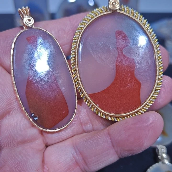 李***味玛瑙/玉髓合金颈饰