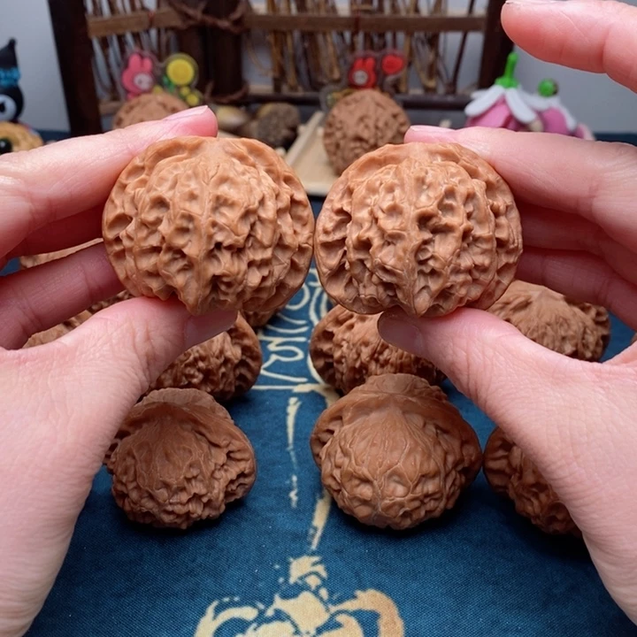 文玩核桃把件苹果园44