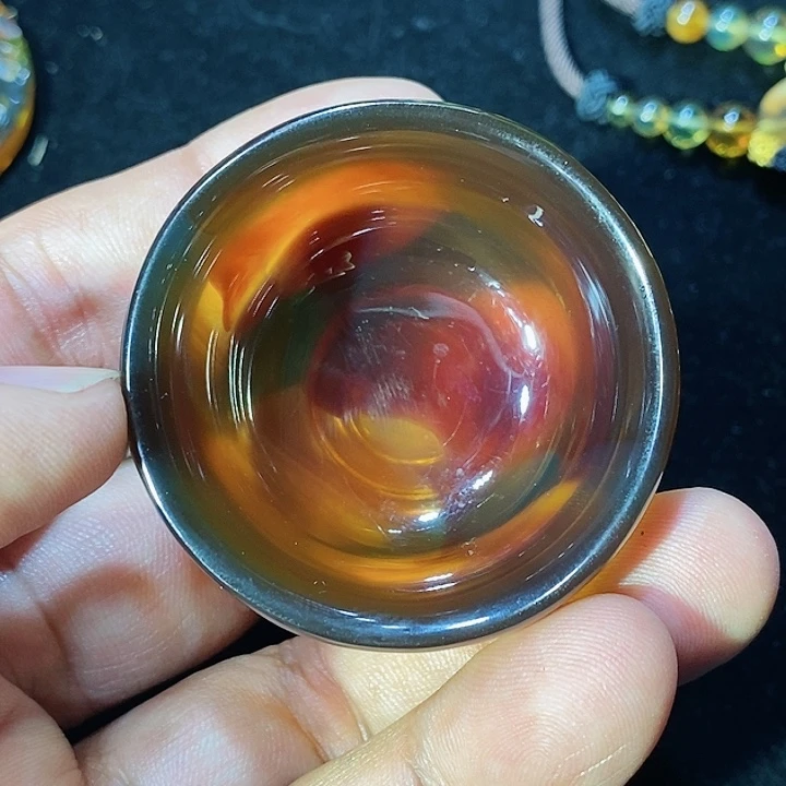 琥珀颈饰未镶嵌一