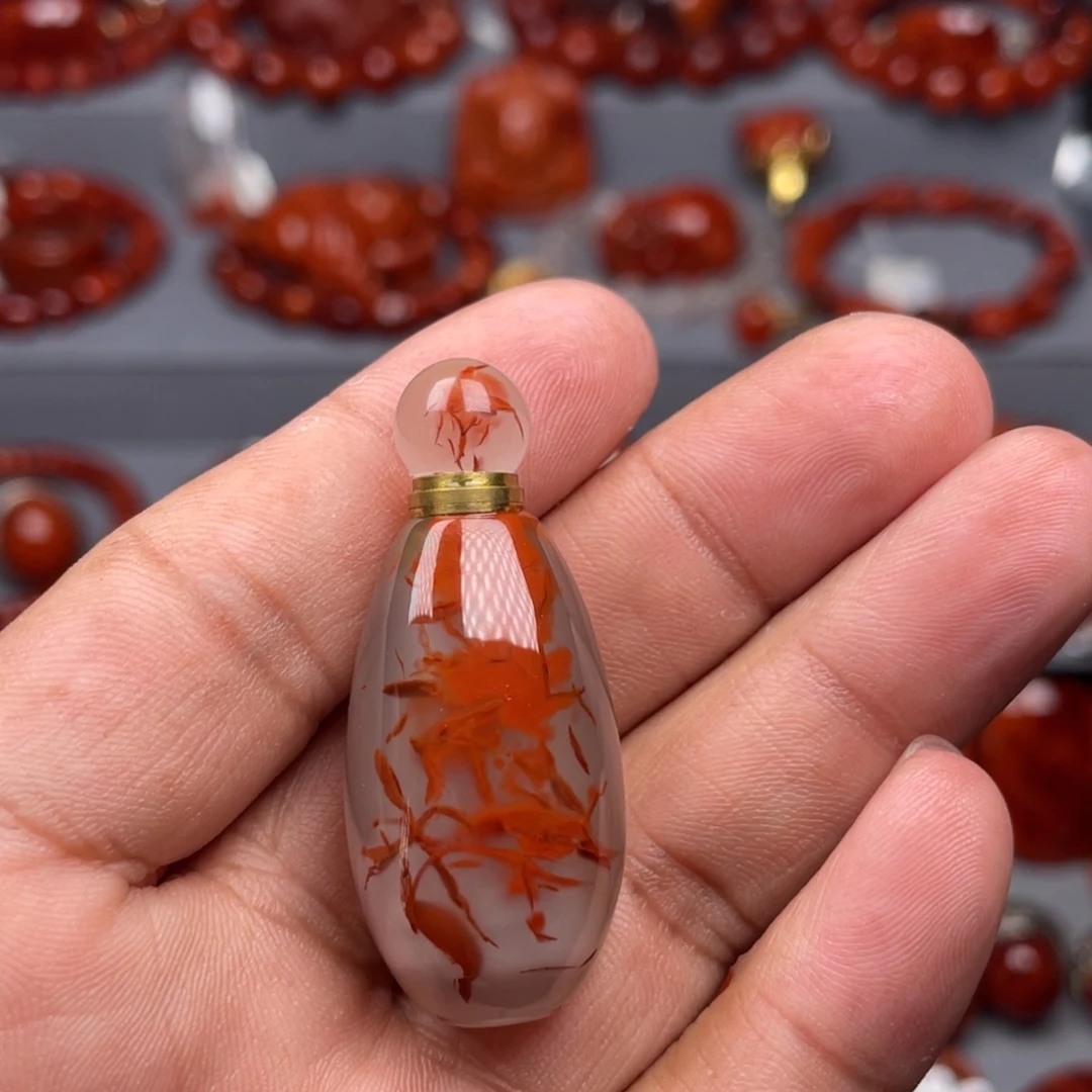 南红玛瑙未镶嵌珠宝奇石吊坠