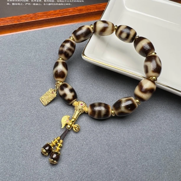 【艺心珠宝】玛瑙多宝手串T09173