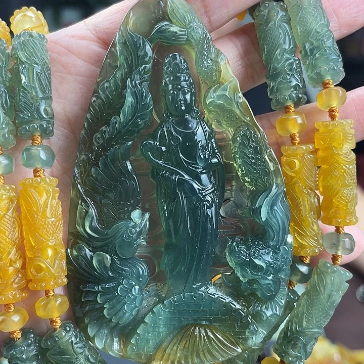 未镶嵌蛇纹石玉颈饰