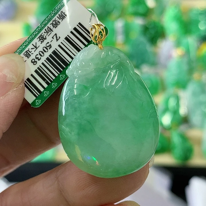 翡翠颈饰18K金镶嵌挂件