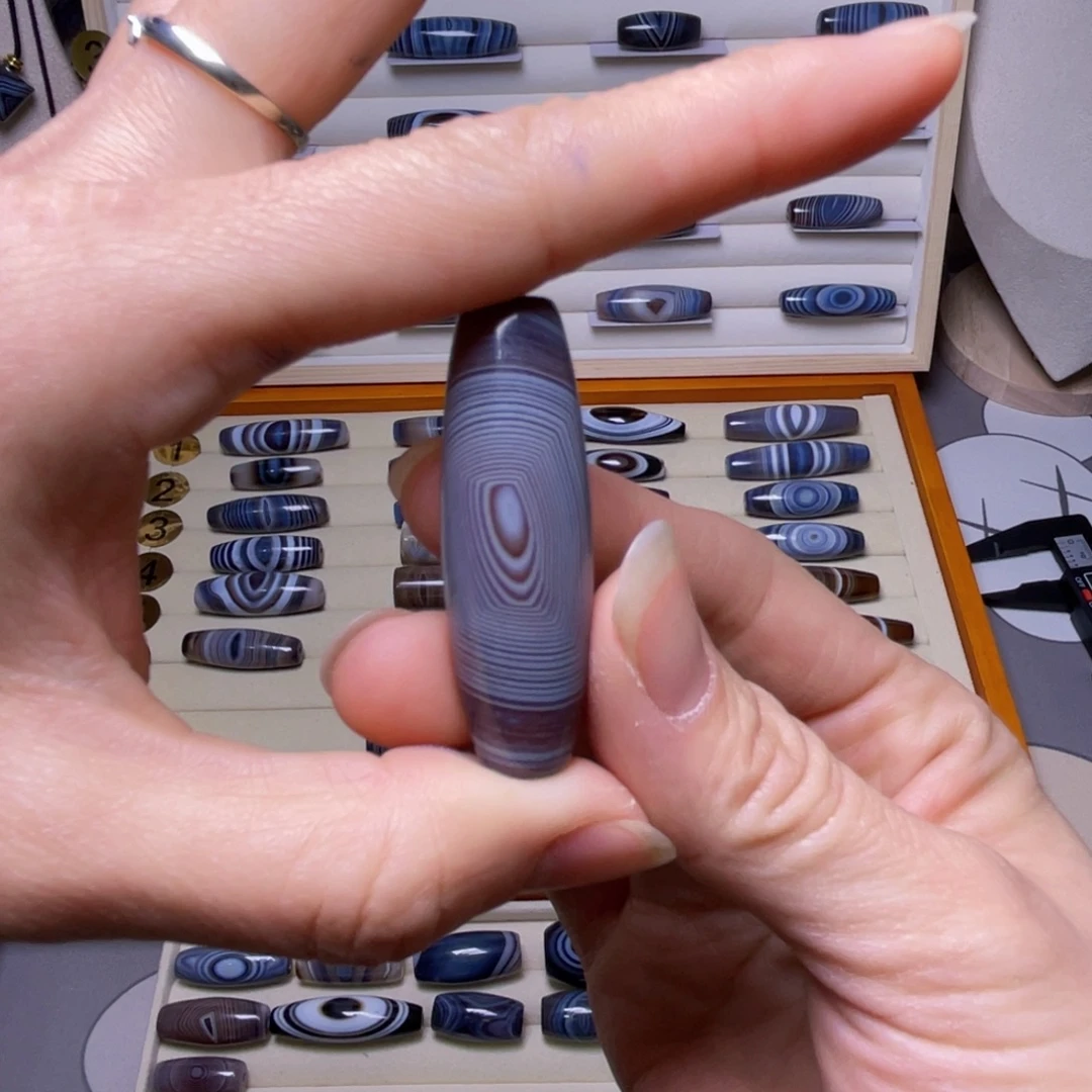 师***！玛瑙/玉髓未镶嵌颈饰