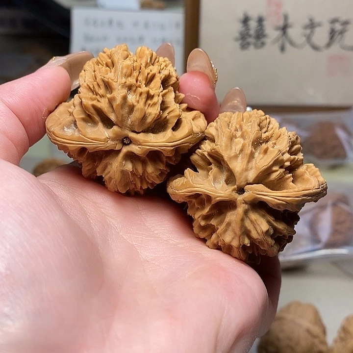 文玩核桃把件46大刺