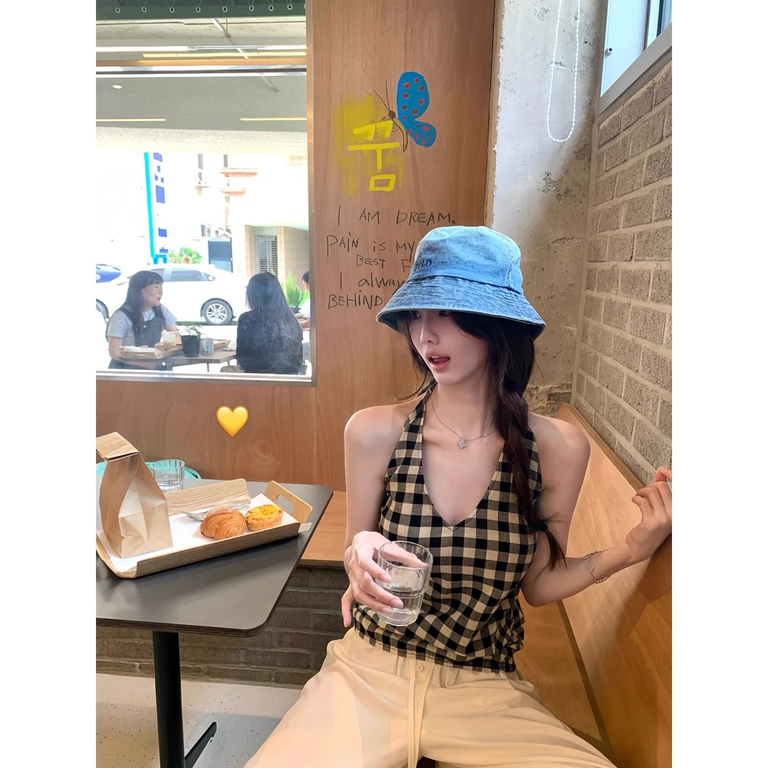 洋气衣服女辣妹挂脖吊带背心2025夏季气质性感显瘦格子露背上衣