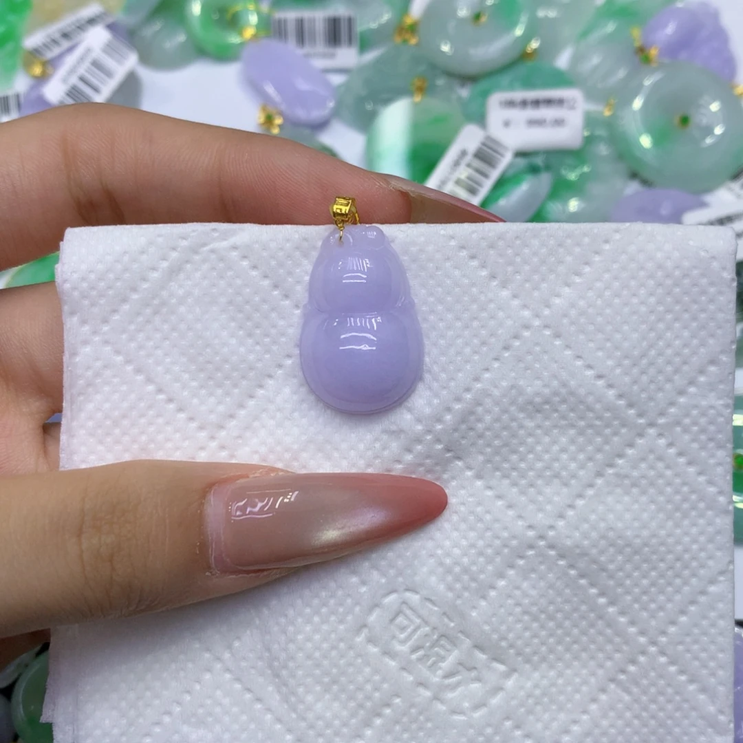 海***鱼翡翠18K金镶嵌颈饰1111111111111