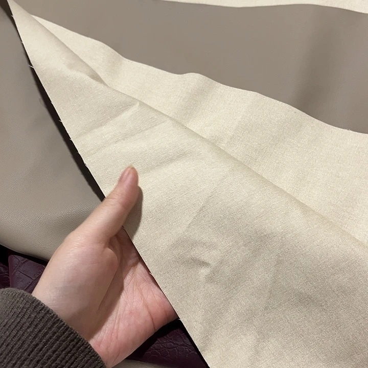 混纺奶茶灰棉底1米。