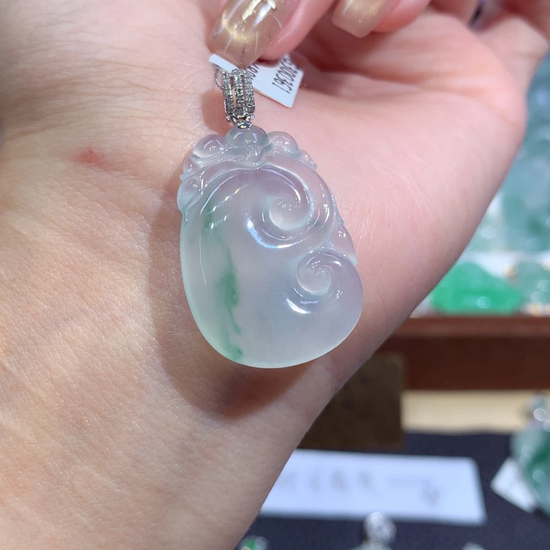 吊坠(不含链)18K金镶嵌翡翠