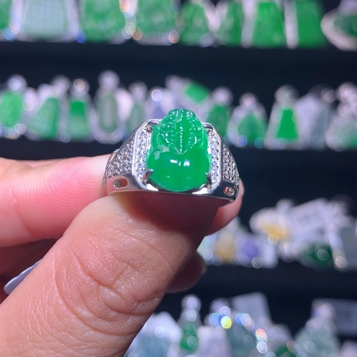 【闪购商品】颈饰银S925镶嵌翡翠天然翡翠