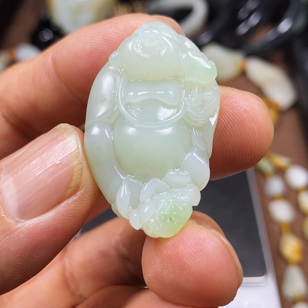 硬***漢未镶嵌和田玉挂件