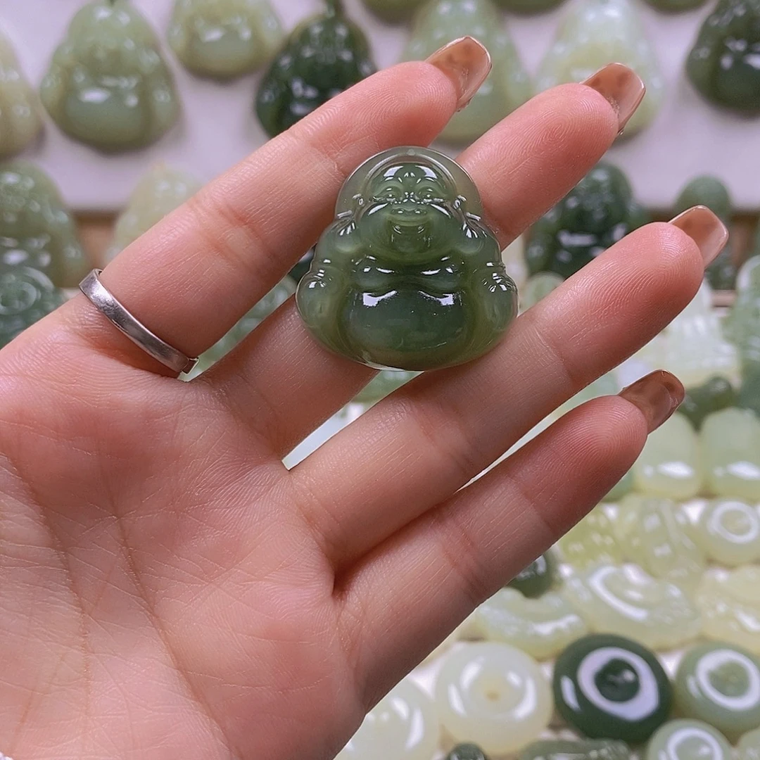 j****和田玉未镶嵌颈饰