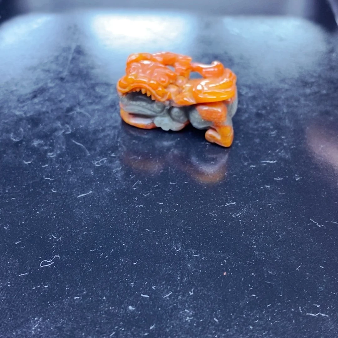 石英质玉（黄龙玉）未镶嵌颈饰
