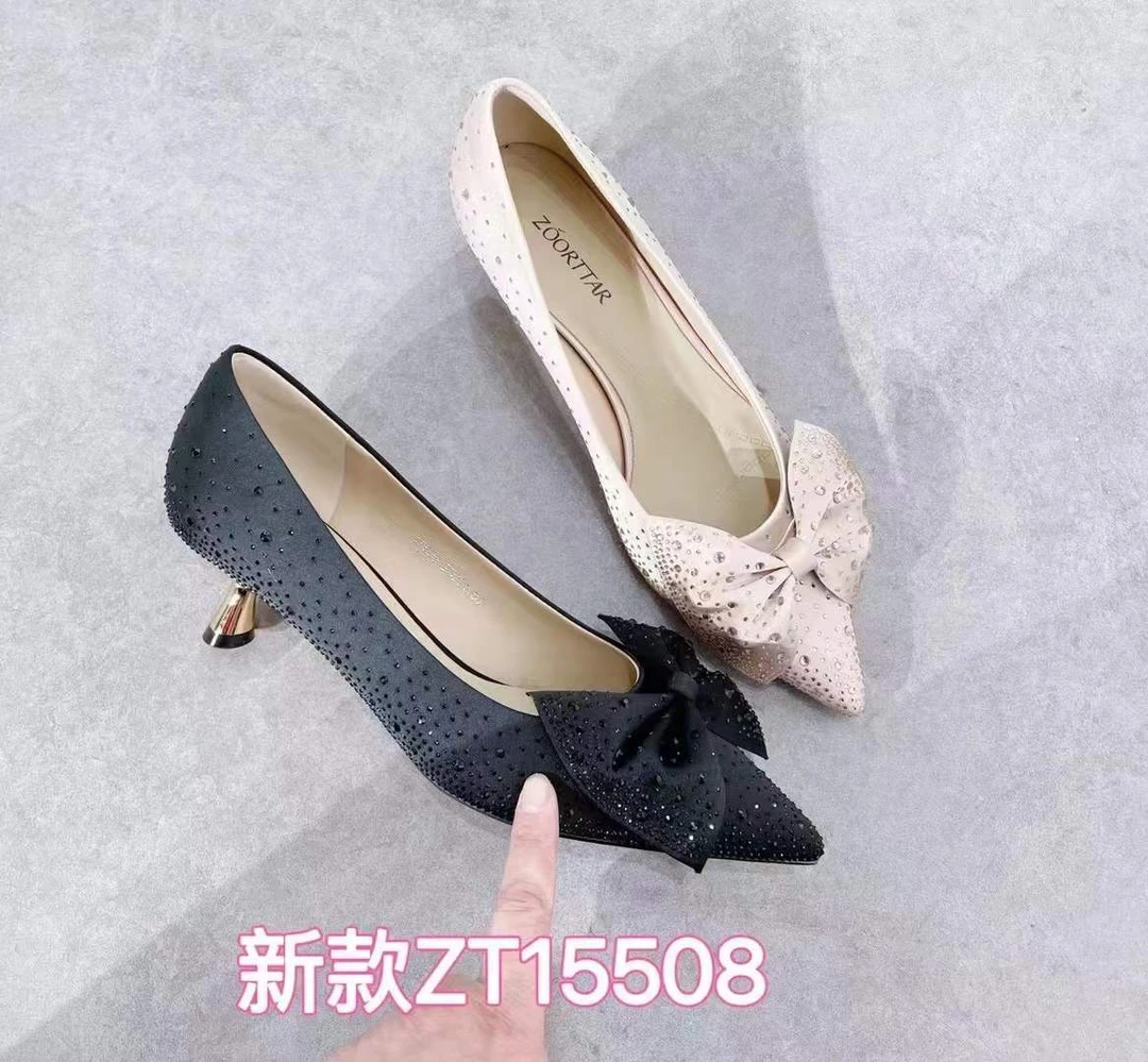 专柜正品15508气质时尚百搭性感女士细跟尖头大方高跟鞋