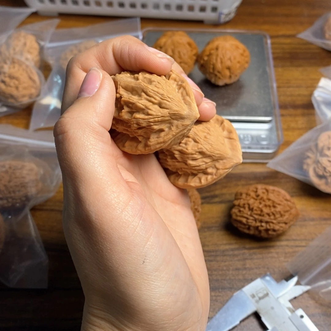 文玩核桃吊坠小***复大红袍