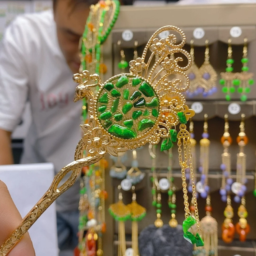 翡翠合金耳饰翡翠