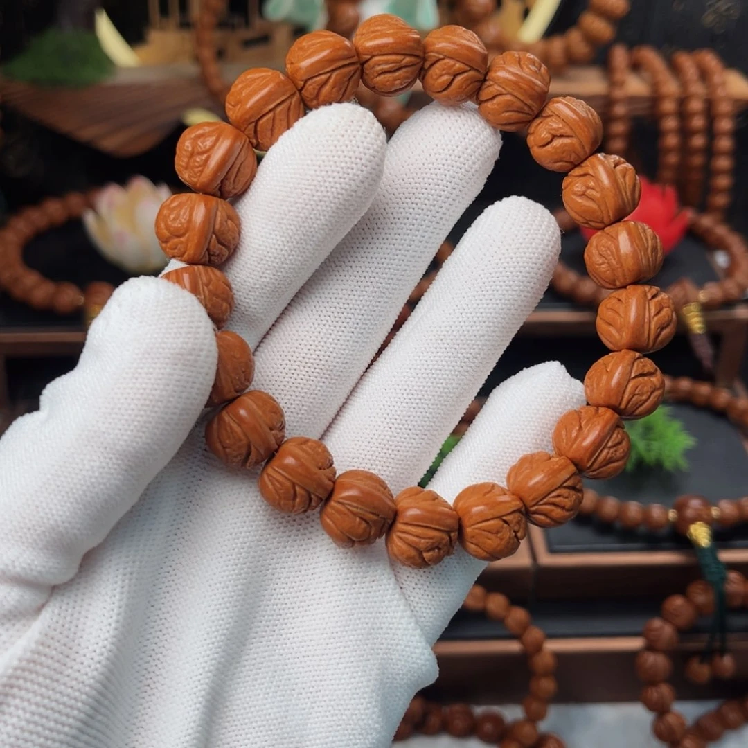 吊坠桃核13玉龙脊手串