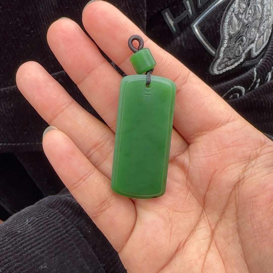 和田玉未镶嵌颈饰柠****道