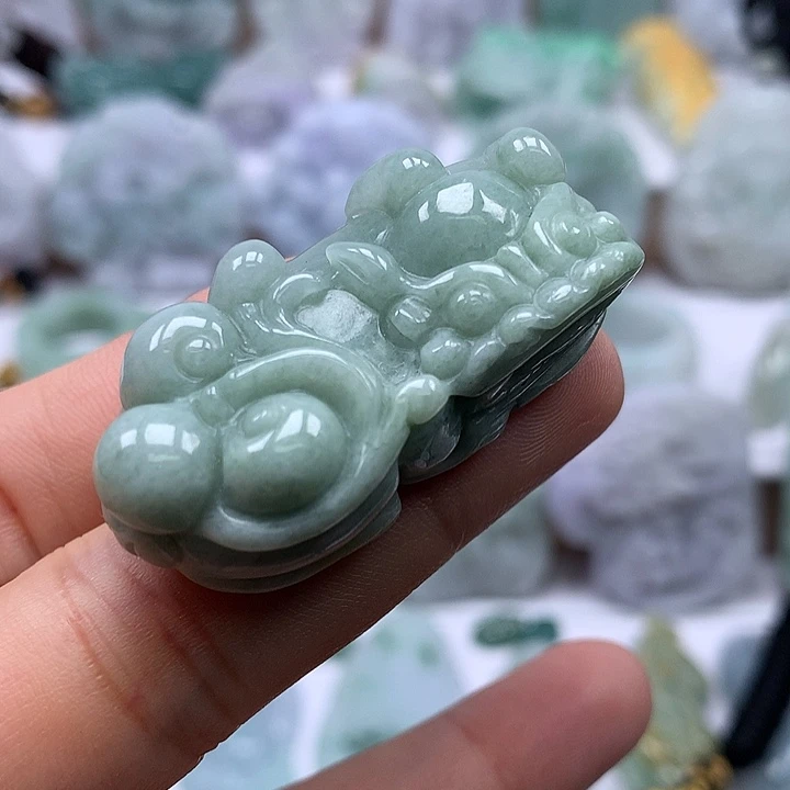 翡翠未镶嵌颈饰貔貅福利福利