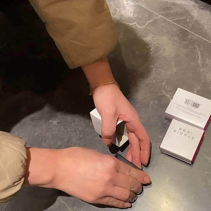 皮***蛋中古香水套装项链手链现货锆石（处理）