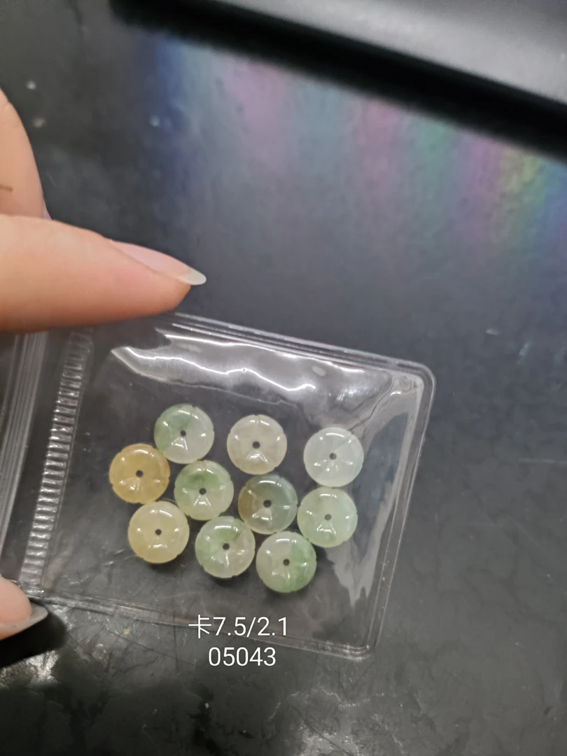 天然缅甸A货翡翠平安扣