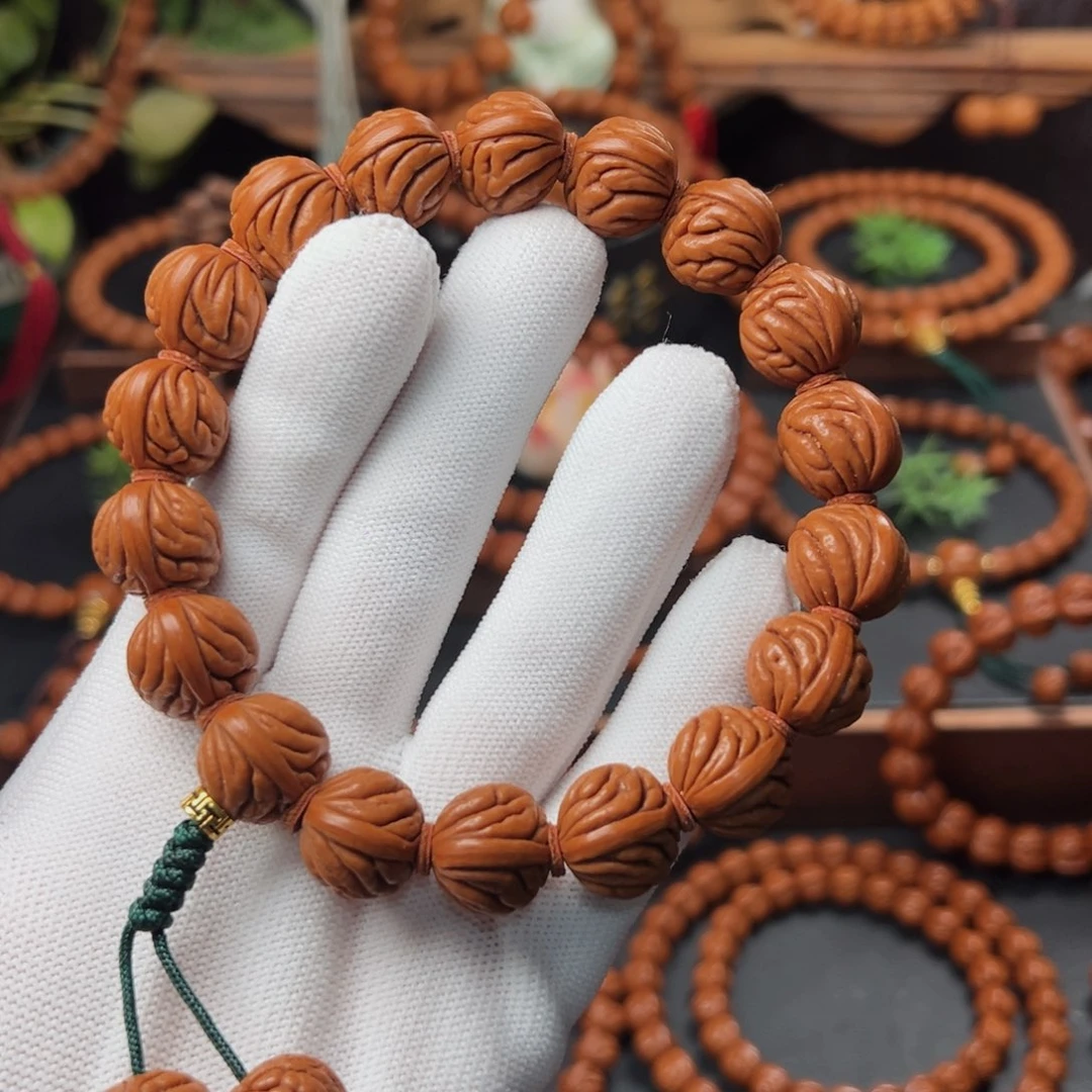 吊坠桃核1.6祥云手持